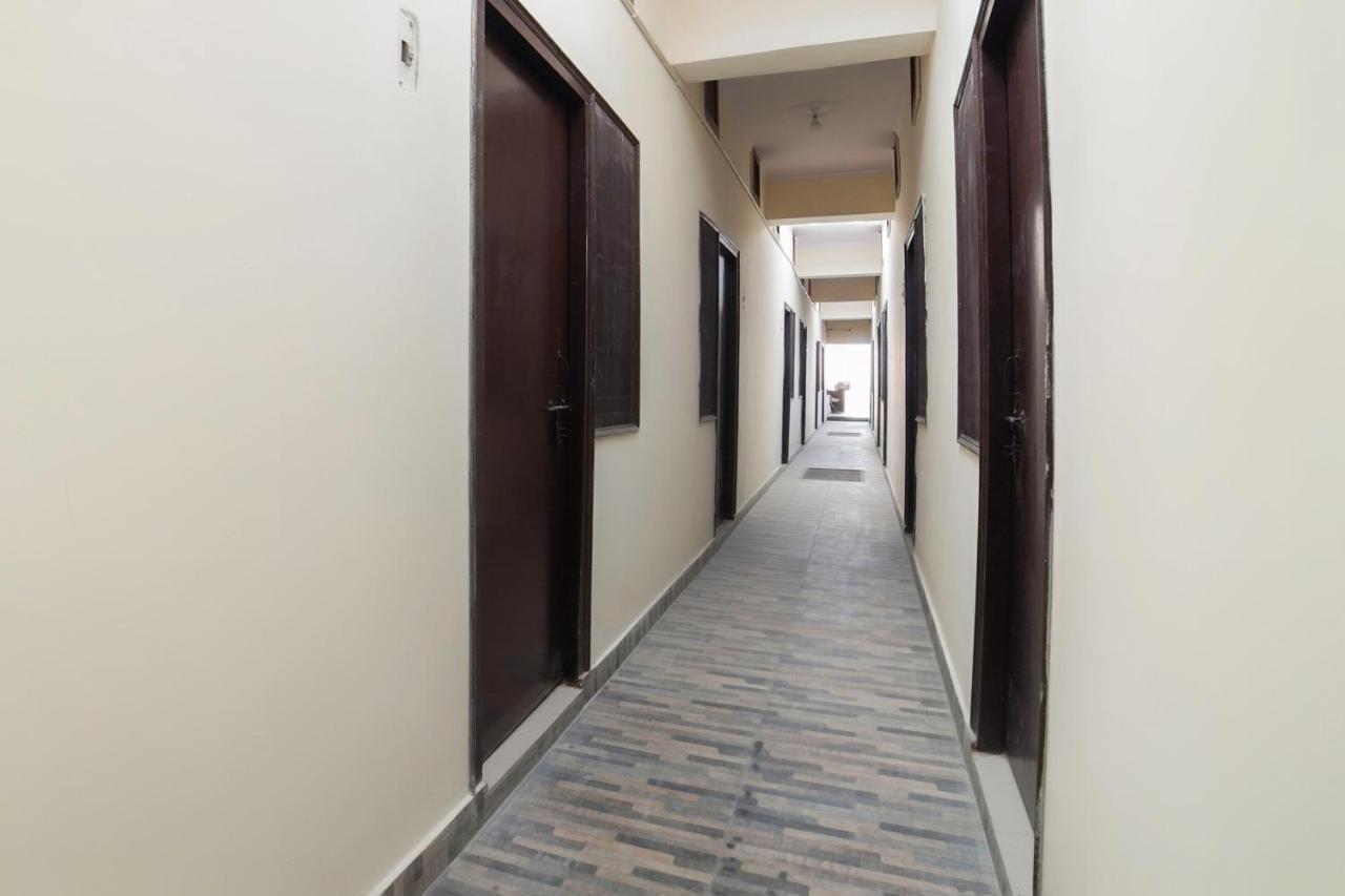 Spot On 67119 Hotel Shivam Residency Rāmpura Exterior foto